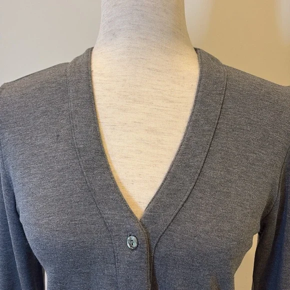 Bleusalt The Shorty Cardigan - Picture 3 of 9